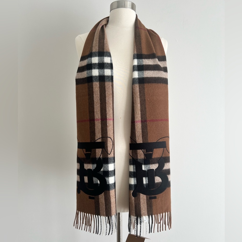 Burberry Embroidered Rabbit Check Cashmere Scarf - Picture 2 of 11
